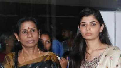 பெரிய வித்வானால் சீரழிந்த என் அம்மாவின் சங்கீத வாழ்க்கை! சின்மயி பரபரப்பு தகவல்!