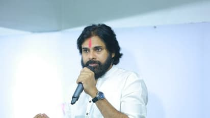 నాదెండ్లను పార్టీలోకి తీసుకున్న పవన్ (పిక్చర్స్)