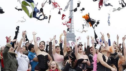 No Bra Day 2023 : இந்த தினம் ஏன் எதற்கு?? ஒவ்வொரு பெண்ணும் அவசியம் தெரிஞ்சுக்கணும்..!!