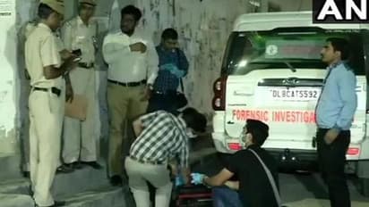 തോക്കു ചൂണ്ടി ബാങ്കിൽ നിന്ന് മൂന്നു ലക്ഷം രൂപ കവര്ന്നു; ക്യാഷറെ വെടിവച്ചു കൊന്നു; ദൃശ്യങ്ങള് പുറത്ത്