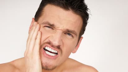 പല്ല് വേദന മാറ്റാൻ ചില എളുപ്പ വഴികള്