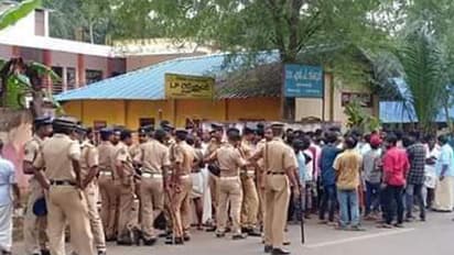 യുഡിഎഫുകാര് കള്ളവോട്ട് ചെയ്തെന്ന് എല്ഡിഎഫ്; സഹകരണ ബാങ്ക് തെരഞ്ഞെടുപ്പില് നാടകീയ സംഭവങ്ങള്