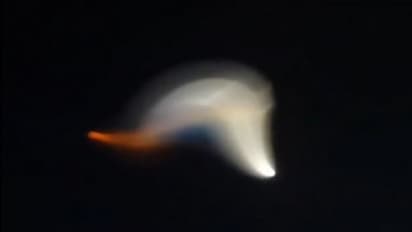 ചൈനീസ് ആകാശത്ത് അത്ഭുത വെളിച്ചം; അന്യഗ്രഹ ജീവികളോ?