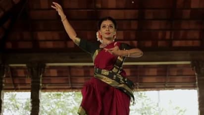 പാട്ടുമാത്രമല്ല, ഇതാ സിത്താരയുടെ നൃത്തവും