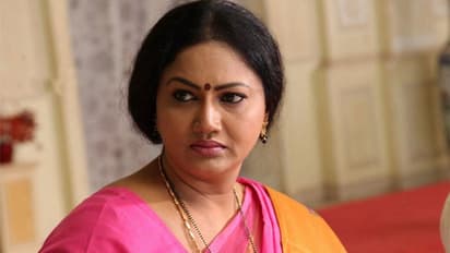 సీనియర్ నటిని వేధిస్తోన్న సహ నటుడు!