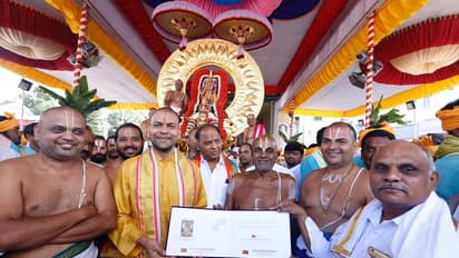 సూర్యప్రభ వాహనంపై శ్రీమహావిష్ణువు అభయం (ఫోటోలు)