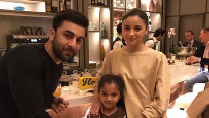 Alia Bhatt arrives in New York to meet Ranbir Kapoor, his family?