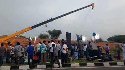 സുരക്ഷാമാനദണ്ഡം പാലിച്ച് തീയേറ്റററുകൾ തുറക്കാൻ അനുവദിക്കണമെന്ന് ചലച്ചിത്ര സംഘടനകൾ