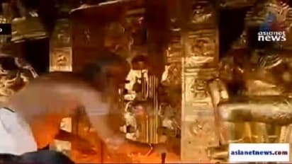 പ്രതിഷേധങ്ങൾക്കിടെ ശബരിമല നട തുറന്നു