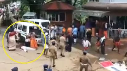 സമരക്കാര് ആക്രമിച്ചത് ഡ്യൂട്ടിക്കെത്തിയ ഉദ്യോഗസ്ഥയെ; തെറ്റായ പ്രചാരണങ്ങള്ക്കൊടുവില് സത്യം തെളിയിക്കുന്ന വീഡിയോ...