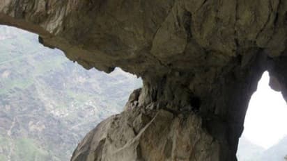 मोदी सरकार का एक और बड़ा प्रोजेक्ट, देश के सबसे खतरनाक रास्ते पर बिछेगी रेल लाइन