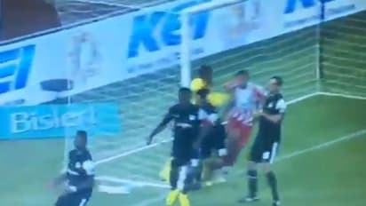 മലയാളി ഗോള്‍ കീപ്പര്‍ രഹനേഷ് എതിര്‍താരത്തിന്റെ മുഖത്തടിച്ചു; താരത്തിന് വിലക്ക്- വീഡിയോ