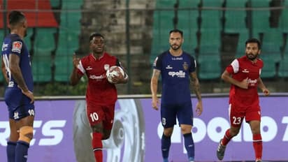 ഐഎസ്എല്: ഒഗ്ബഷെ തീക്കാറ്റായി; നിലവിലെ ചാംപ്യന്മാര്ക്ക് മൂന്നാം തോല്വി