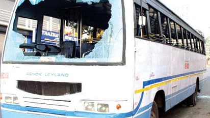 കെ.എസ്.ആർ.ടി.സി ബസുകൾക്ക് നേരെ കല്ലേറ്