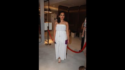 గెలీరియా ది లక్స్ ను ప్రారంభించిన ఫారిన్ మోడల్స్ (ఫోటోలు)