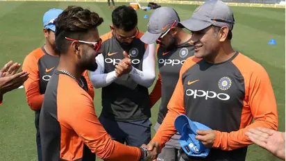 Ind vs SA: ಧೋನಿ ಹೆಸರಿನಲ್ಲಿರುವ ಅಪರೂಪದ ದಾಖಲೆ ಮುರಿಯಲು ಸಜ್ಜಾದ ರಿಷಭ್ ಪಂತ್..!