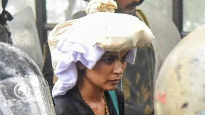 అయ్యప్ప ఆలయంలోకి ముస్లిం మహిళ... మతం నుంచి బహిష్కరణ