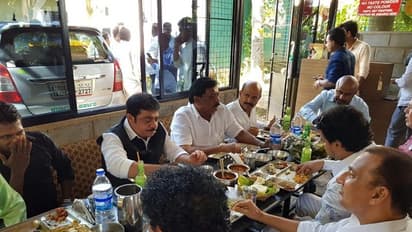 Karnataka minister offers Rs 25,000 tip to chef, promises to sponsor trip to Mecca