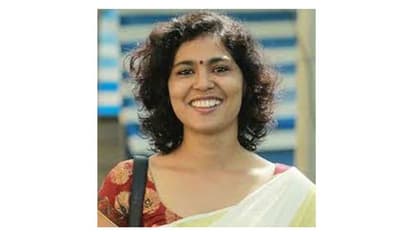 കുട്ടികൾക്ക് മുന്നിൽ നഗ്നതാ പ്രദർശനം; രഹ്നാ ഫാത്തിമയുടെ മുന്കൂര് ജാമ്യഹര്ജി ഇന്ന് പരിഗണിക്കും