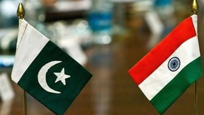 ১০ তারিখের পরই কি ভারত-পাকিস্তান যুদ্ধ, ইমরানের কাছে জোর সওয়াল সাংসদের