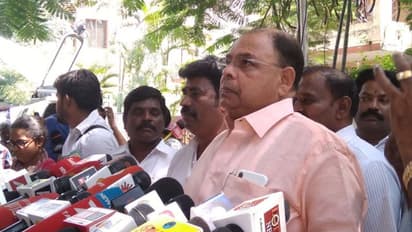 வெளியே வரப்போகும் கறுப்பு ஆடுகள்... எடப்பாடிக்கு வெறியை ஏற்படுத்தும் வெற்றிவேல்..!