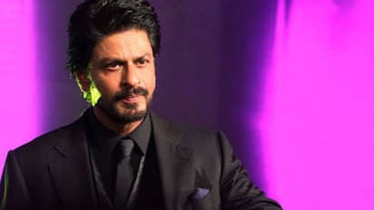 Playing a vertically challenged person not a gimmick: Shah Rukh Khan