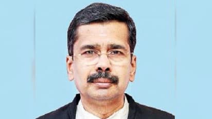 18 எம்எல்ஏக்கள் வழக்கில் இன்று தீர்ப்பு… தமிழக அரசியல் எதிர்காலத்தை தீர்மானிக்கும் காலை 10.30 மணி…