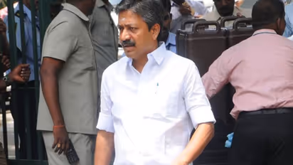 முன்னாள் அமைச்சர் CV. சண்முகத்திற்கு போலீஸ் பாதுகாப்பு வாபஸ் பெற்றதற்கு இதுதான் காரணம்.. தமிழக அரசு விளக்கம்.!