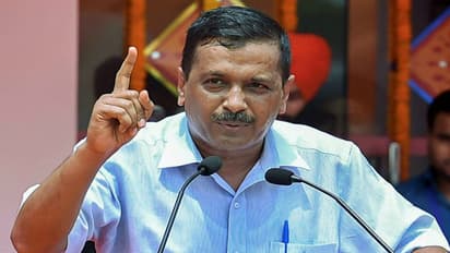 മോദിയുടെ പഴയ ട്വീറ്റ് കുത്തിപ്പൊക്കി കേജ്‍രിവാള്‍; സിബിഐയിലെ തമ്മിലടി സര്‍ക്കാരിന് ക്ഷീണമാകുന്നു