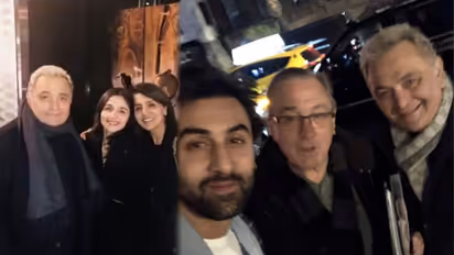 Ranbir Kapoor, Rishi Kapoor take selfie with Robert De Niro in New York