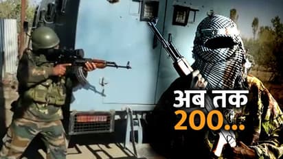 कश्मीर में सेना की 'डबल सेंचुरी', 19 घंटे में 8 आतंकवादी ढेर