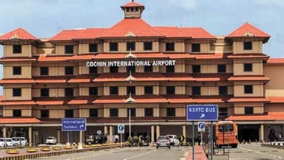 ശരീരത്തിലും ബ്രെഡ് മേക്കറിലും ഒളിപ്പിച്ച് സ്വര്ണ്ണം; നെടുമ്പാശ്ശേരി വിമാനത്താവളത്തിൽ സ്വർണ്ണവേട്ട