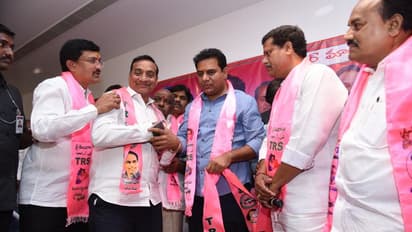 కేటీఆర్ సమక్షంలో టీఆర్ఎస్లో చేరిన లింగాయత్లు (ఫోటోలు)