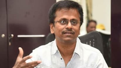 గుండె పగిలినంత పనైయ్యింది.. సర్కార్ కథ నాదే: మురగదాస్