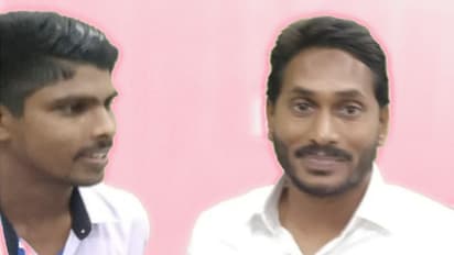 జగన్‌పై దాడి కేసులో ట్విస్ట్: ఆ యువతులే కీలకం