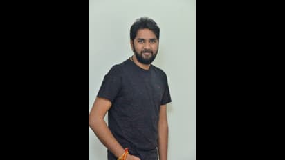 చందు మొండేటి లేటెస్ట్ ప్రెస్ మీట్ స్టిల్స్ (ఫోటోలు)