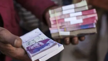 Karachi autorickshaw driver falls prey to deadly money laundering scheme in Pakistan