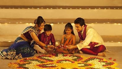 ದೀಪಾವಳಿ ಸಂಭ್ರಮ ಹೆಚ್ಚಿಸಲು ಈ ರೀತಿಯ ಸೀರೆಯುಟ್ಟು ಮಿಂಚಿ 