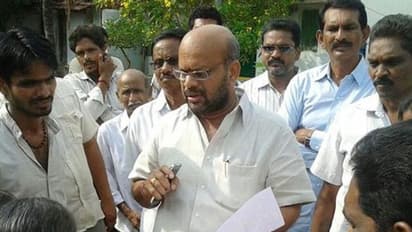 మహిళా అధికారి పట్ల టీడీపీ ఎమ్మెల్యే అనుచిత ప్రవర్తన