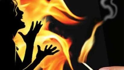 అప్పులోళ్ల బాధ తట్టుకోలేక.. భార్య పేరుపై ఇన్సూరెన్స్ చేయించి... గ్యాస్ లీక్