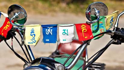 ಲಡಾಖ್ ಧ್ವಜದಲ್ಲಿ ಬರೆಯಲಾದ ಮಂತ್ರಗಳ ಅರ್ಥವೇನು?