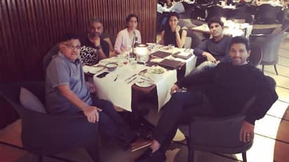 అల్లు ఫ్యామిలీ @ సింగపూర్..కారణం ఇదే!