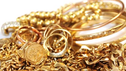 'ആദ്യം 13 പവൻ, പിന്നാലെ 17.5 പവൻ, എല്ലാം മുക്കുപണ്ടം'; ഒരേ ബാങ്കിൽ 2 തവണ പണയം വെച്ച് തട്ടിയത് 9.5 ലക്ഷം ! 