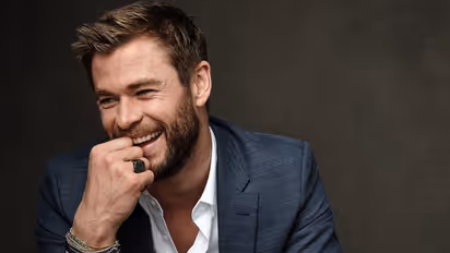 Thor aka Chris Hemsworth spotted at Ahmedabad airport clicking selfies with Indian fans