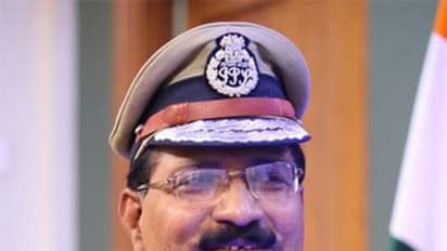 ఈ-కామర్స్ సంస్థలకు షరతులతో అనుమతి: తెలంగాణ డీజీపీ మహేందర్ రెడ్డి