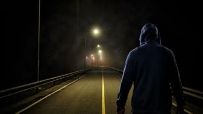 ಮಂಡ್ಯ: ಕಾರು ಅಡ್ಡಗಟ್ಟಿ ದೋಚಿದ್ರು 80 ಲಕ್ಷ