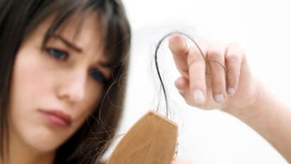 ഈ ശീലങ്ങൾ മാറ്റിയാൽ മുടികൊഴിച്ചിൽ തടയാം