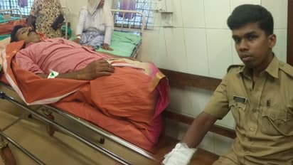 വാഹന പരിശോധനക്കിടെ എക്സൈസ് ഉദ്യോഗസ്ഥരെ കഞ്ചാവുമായി ബൈക്കിലെത്തിയ സംഘം ഇടിച്ചുതെറിപ്പിച്ചു