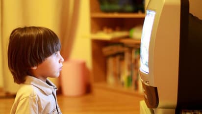 ಟೀವಿ ಶೋಗಳಲ್ಲಿ ಮಕ್ಕಳ ಅಸಭ್ಯ ನೃತ್ಯ, ಚಾನೆಲ್‌ಗಳಿಗೆ ಎಚ್ಚರಿಕೆ!