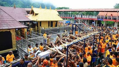 శబరిమల హోటళ్లలో మహిళలు.. గవర్నర్కు ఎమ్మెల్యే లేఖ